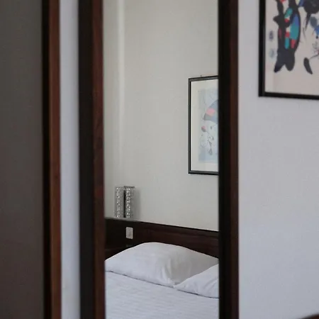 Hotel Hb 2*