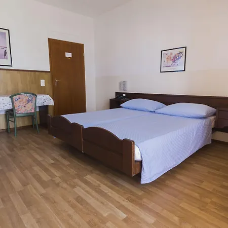 Готель Hb Center 2*