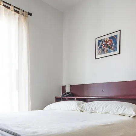 Hb Center Готель