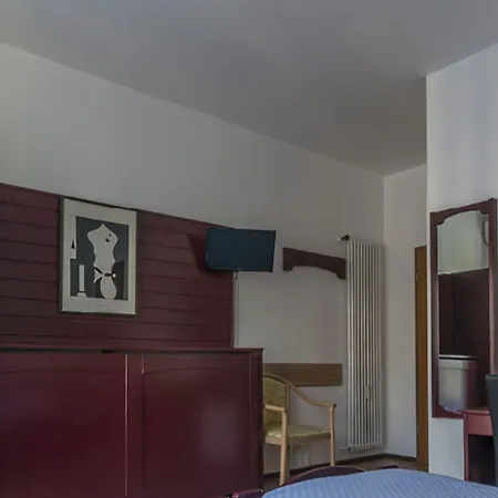 Готель Hb Center 2*