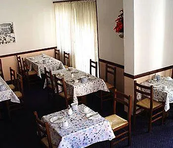 Hotel Hb 2*