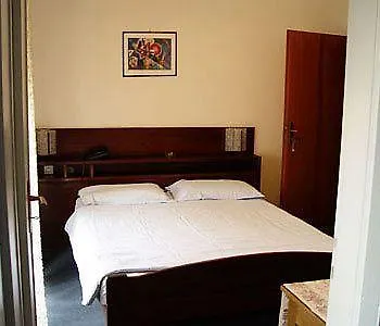 Готель Hb Center 2*